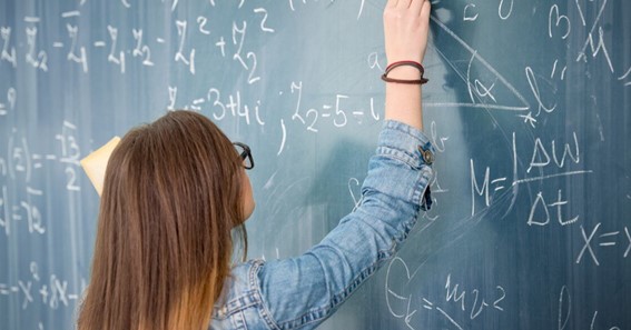 Start the semester with Calculus, Accounting and Algebra classes for college