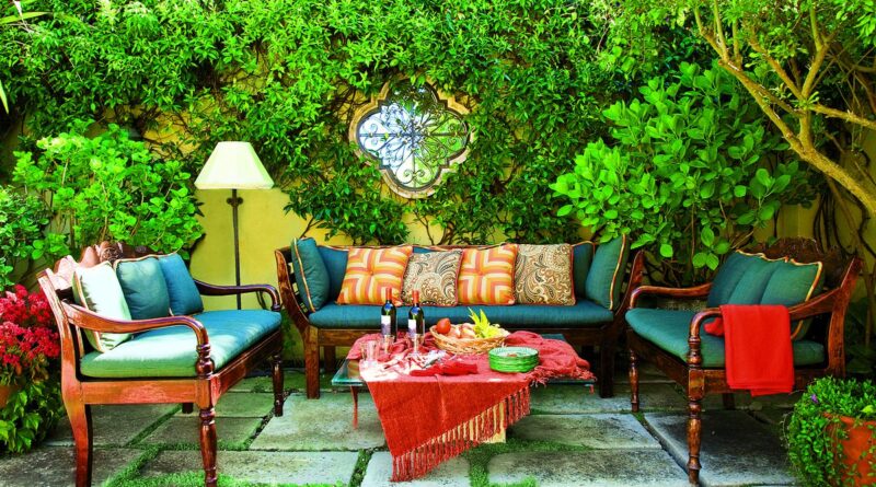 Coffee Al Fresco? The Perfect Small Tables For Your Garden