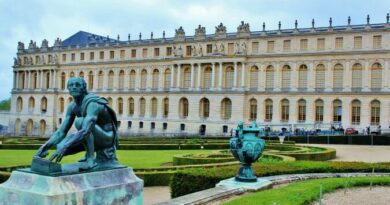A Comprehensive Guide to the Versailles Palace: Tips and Insights into its Architecture