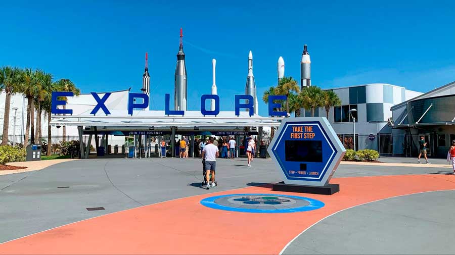 Your Ultimate Guide to Exploring the Kennedy Space Center Visitor Complex