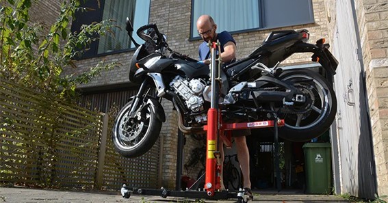 How to Choose the Right Motorcycle Mechanic for Your Bike