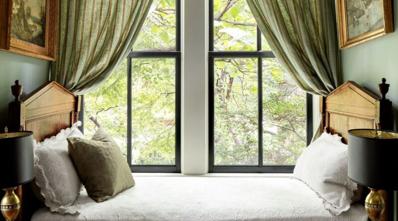 How to Choose the Right Style and Features for Your Home Curtain Blinds