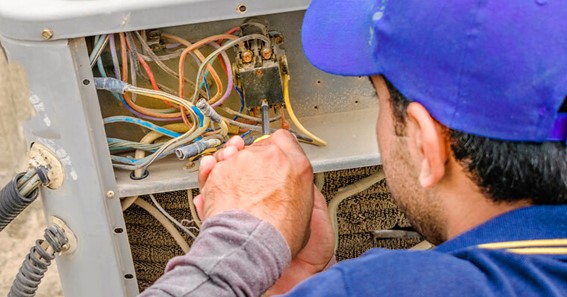 The Risks Of DIY AC Repairs: Why It's Essential To Hire An Experienced AC Technician In Dallas