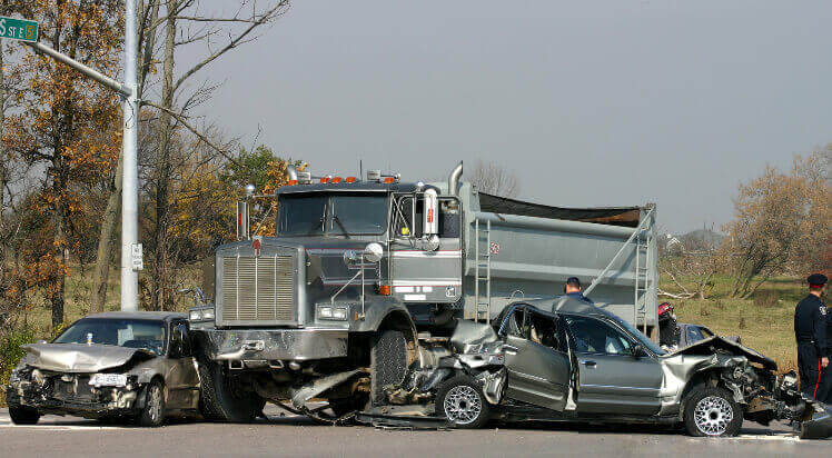 Understanding the Legal Process: Steps to Take After a Truck Accident in Phoenix, AZ
